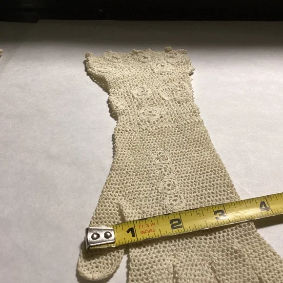 Victorian vintage crochet gloves   Longer style - Picture 4 of 10